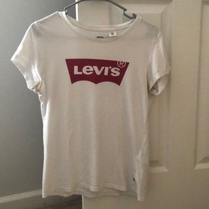 Levi’s short sleeve t-shirt